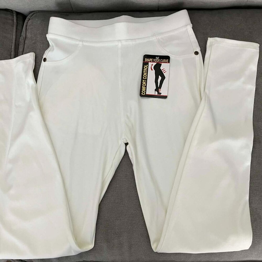 White stretchy straight leg/skinny pants  NEW!